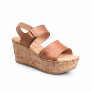 NEW Born Mae Platform Wedge